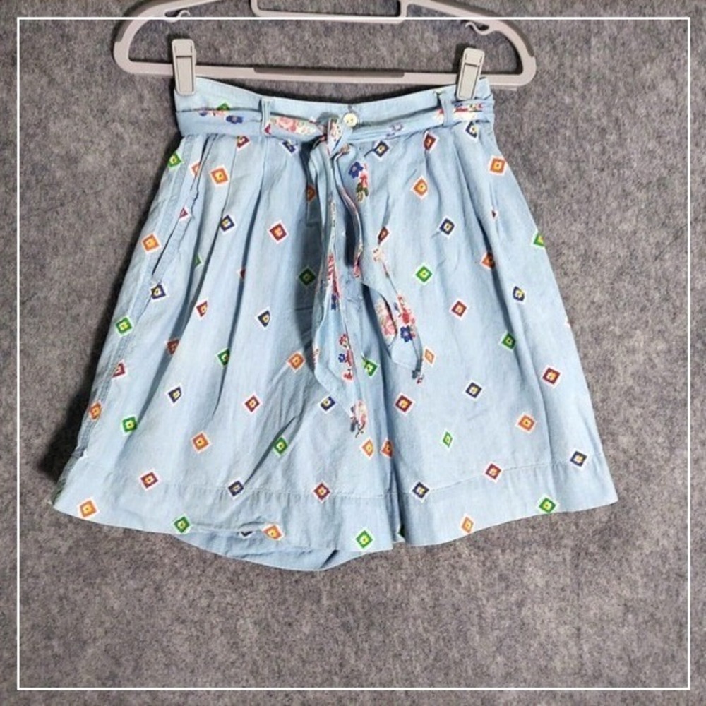 VTG Liz Wear Shorts 4 High Rise Paperbag Belt Pleated Chambray Western cottage